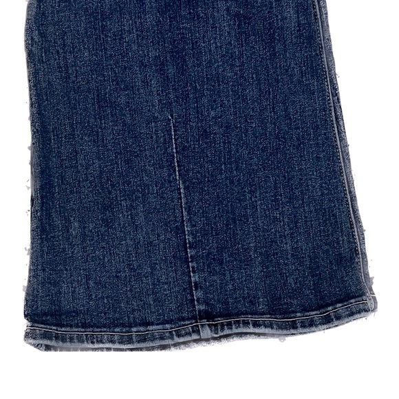 NWT $139 Neuw Kick Flare Jeans - Picture 3 of 5